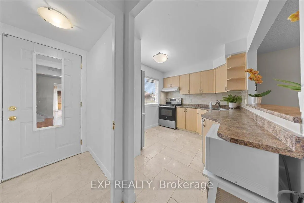 Photo 5 of 1745 Heatherington Road, Ottawa, Heron Gate/Industrial Park — HOMEH
