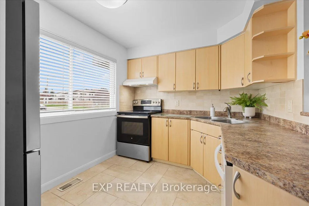 Photo 6 of 1745 Heatherington Road, Ottawa, Heron Gate/Industrial Park — HOMEH