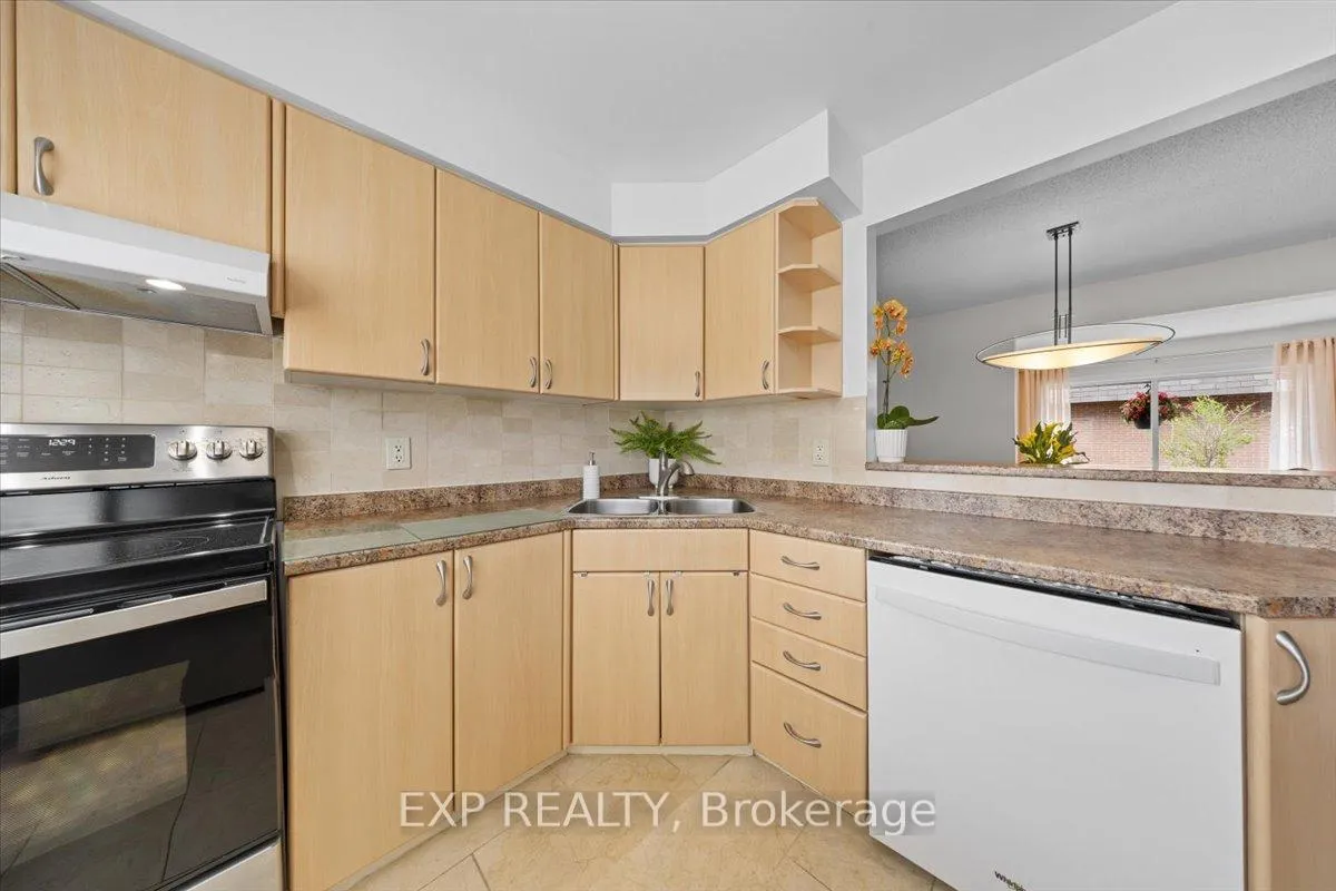 Photo 7 of 1745 Heatherington Road, Ottawa, Heron Gate/Industrial Park — HOMEH