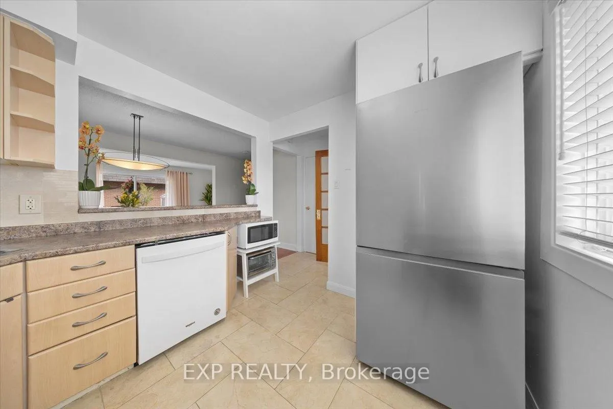 Photo 9 of 1745 Heatherington Road, Ottawa, Heron Gate/Industrial Park — HOMEH