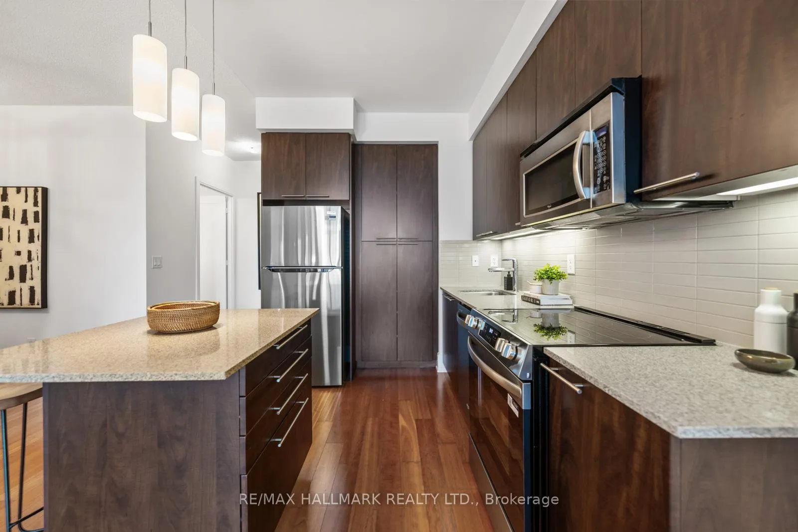 Photo 13 of Unit 1410, 25 Broadway Avenue, Toronto, Mount Pleasant West — HOMEH
