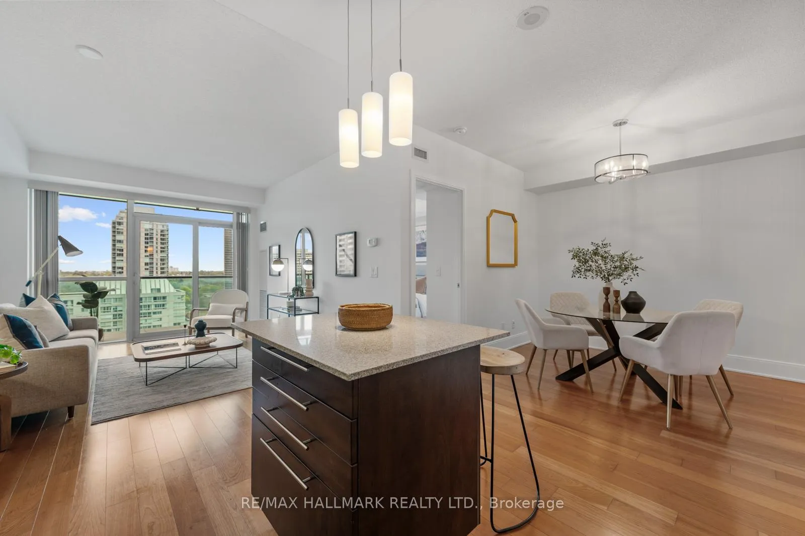 Photo 15 of Unit 1410, 25 Broadway Avenue, Toronto, Mount Pleasant West — HOMEH
