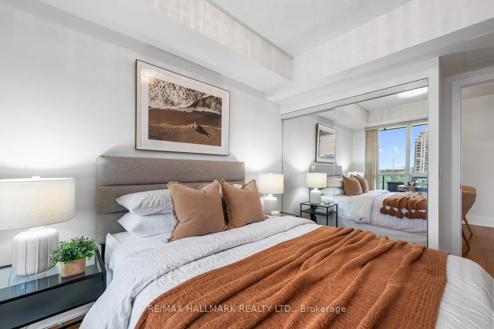 Photo 27 of Unit 1410, 25 Broadway Avenue, Toronto, Mount Pleasant West — HOMEH