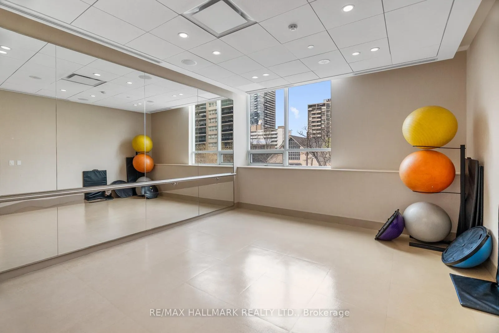 Photo 35 of Unit 1410, 25 Broadway Avenue, Toronto, Mount Pleasant West — HOMEH