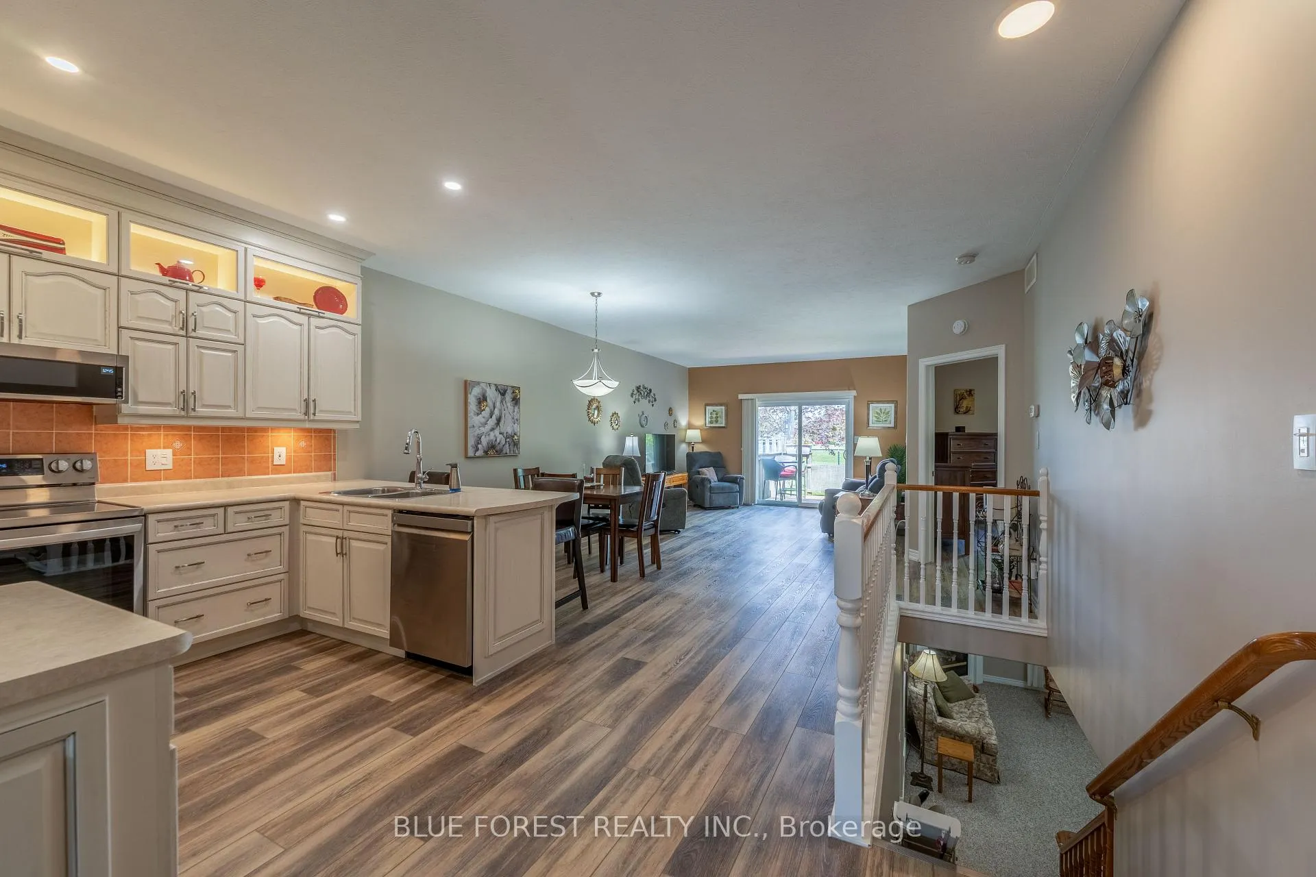 Photo 5 of Unit 2, 948 Colborne Street, Brantford — HOMEH