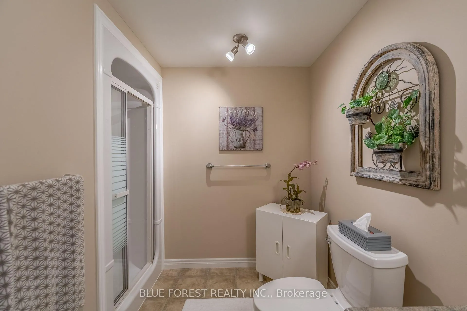 Photo 27 of Unit 2, 948 Colborne Street, Brantford — HOMEH