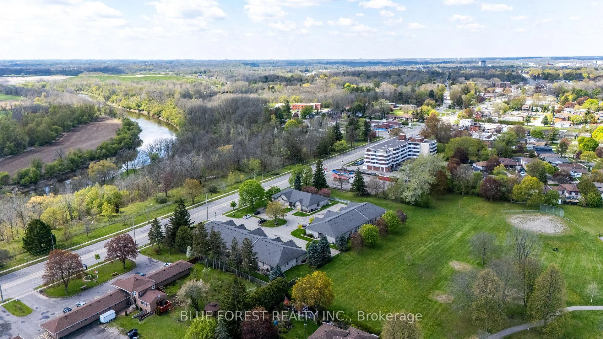 Photo 40 of Unit 2, 948 Colborne Street, Brantford — HOMEH