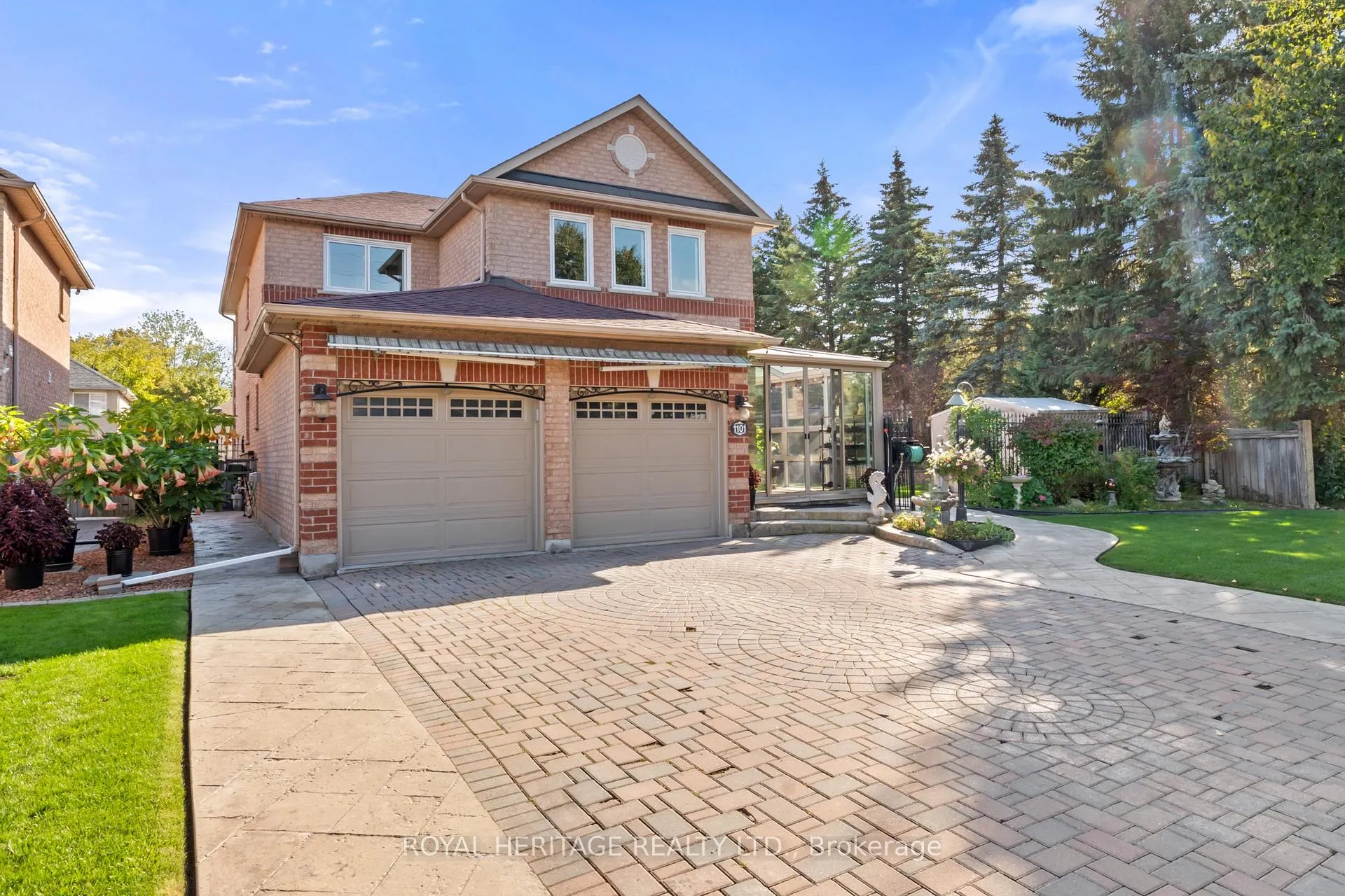 Photo 1 of 1101 Gossamer Drive, Pickering, Liverpool — HOMEH