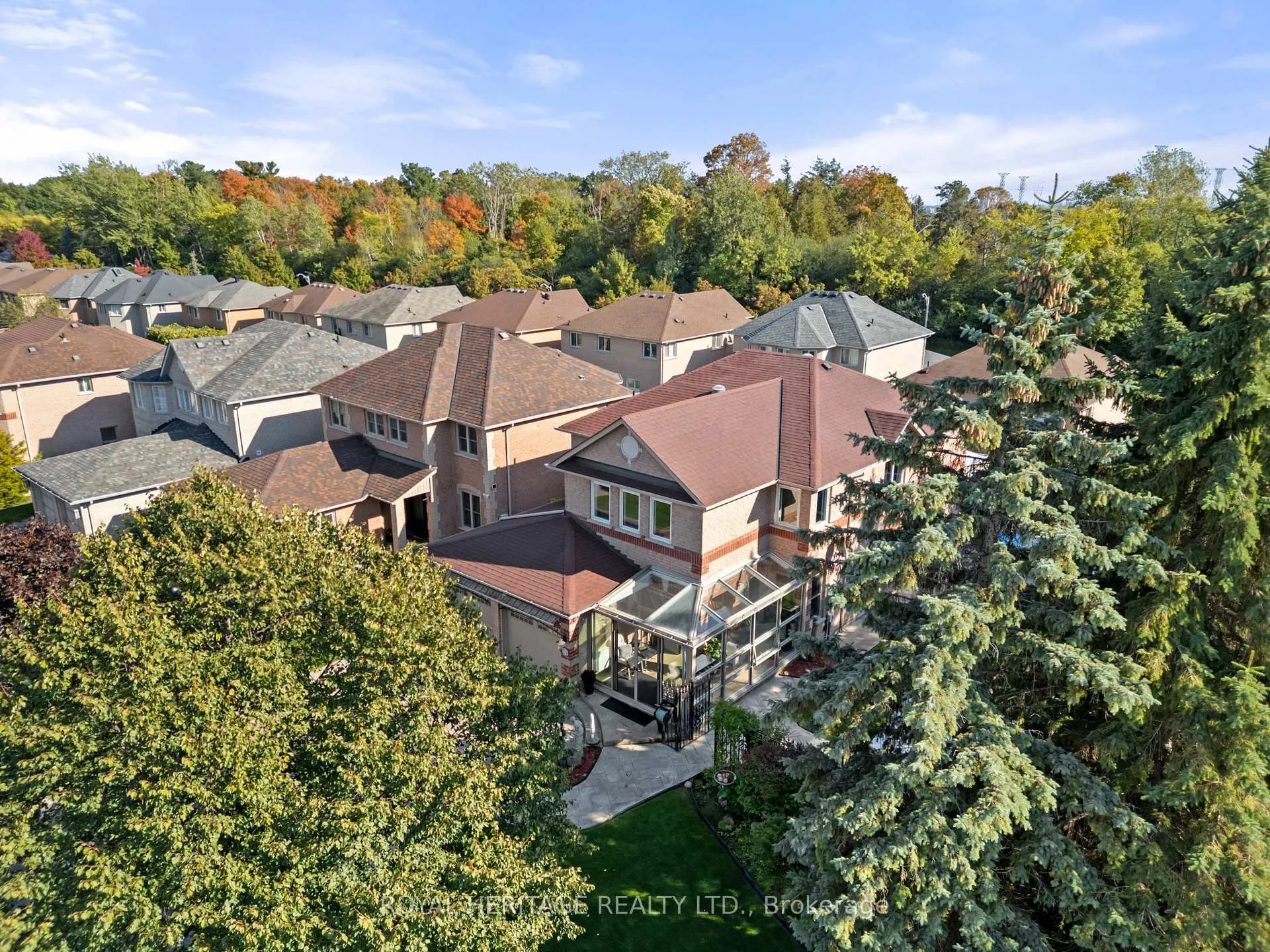 Photo 5 of 1101 Gossamer Drive, Pickering, Liverpool — HOMEH