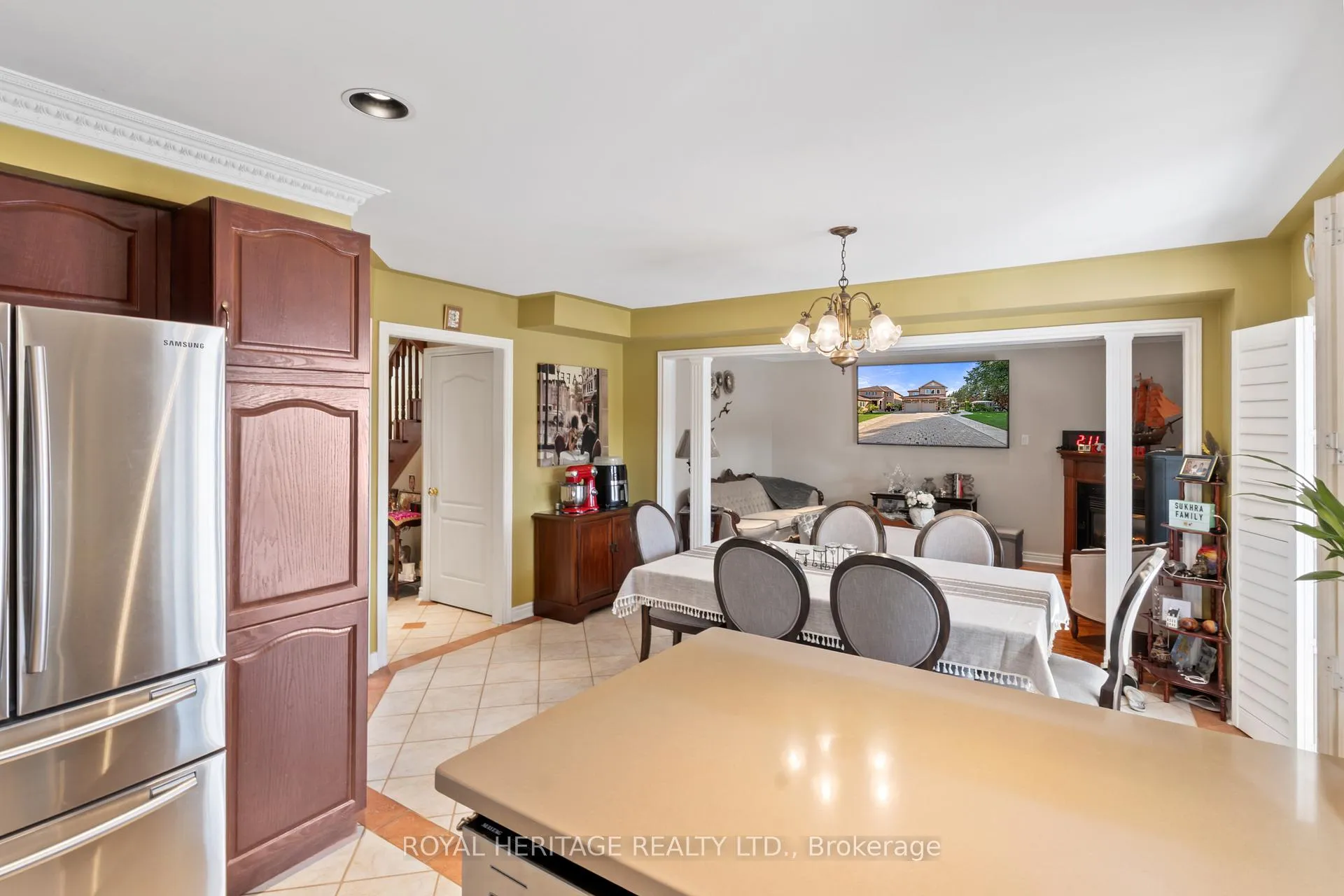Photo 17 of 1101 Gossamer Drive, Pickering, Liverpool — HOMEH