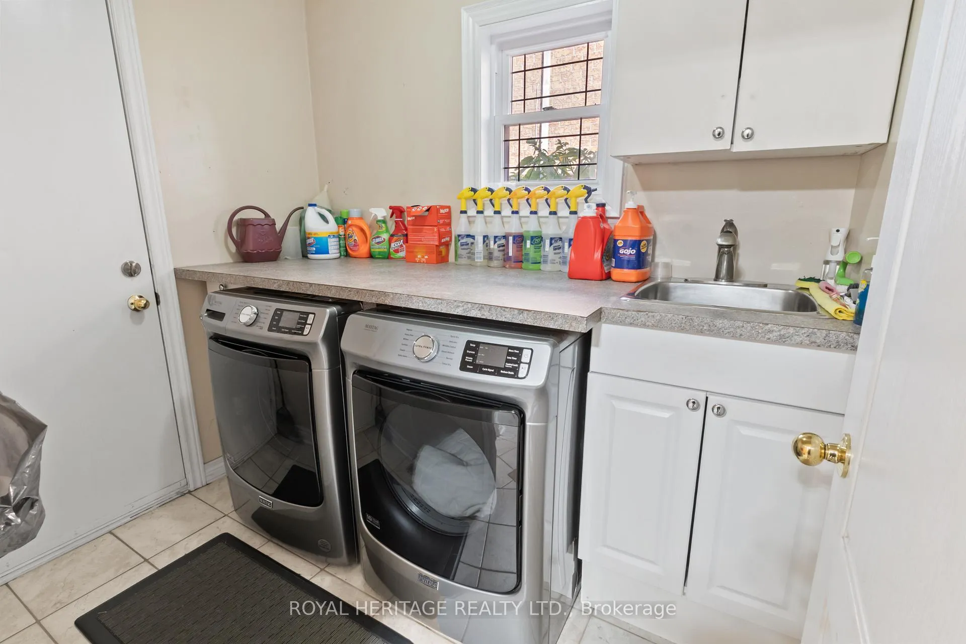 Photo 26 of 1101 Gossamer Drive, Pickering, Liverpool — HOMEH