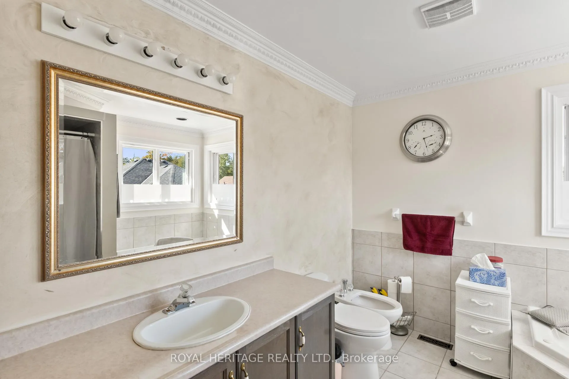 Photo 31 of 1101 Gossamer Drive, Pickering, Liverpool — HOMEH