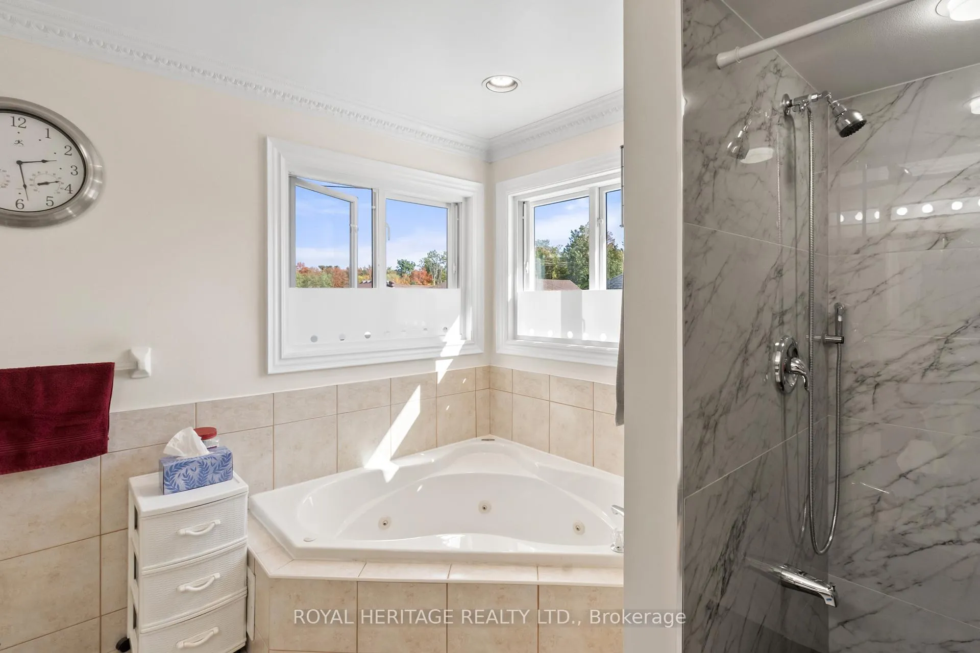 Photo 32 of 1101 Gossamer Drive, Pickering, Liverpool — HOMEH