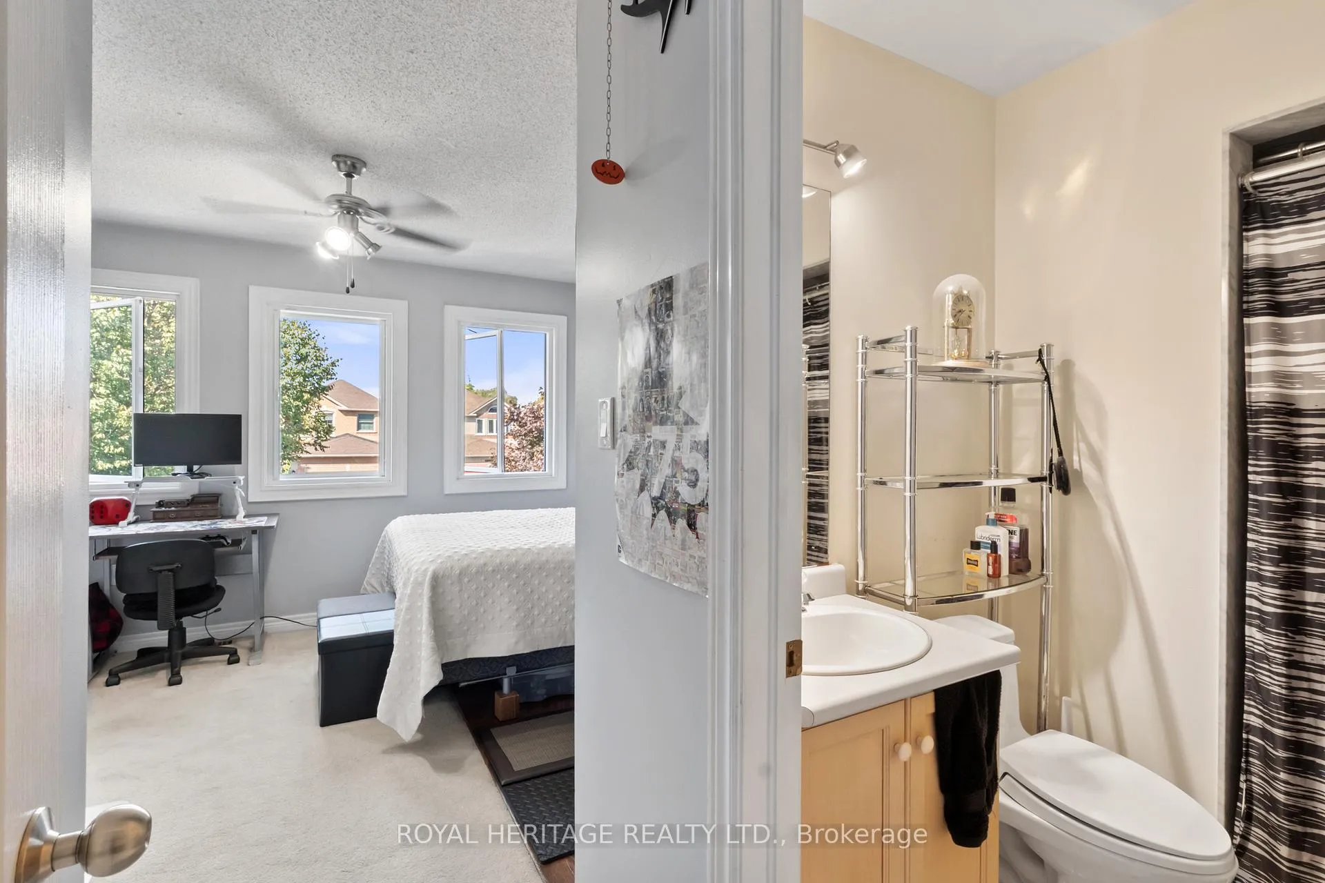 Photo 33 of 1101 Gossamer Drive, Pickering, Liverpool — HOMEH