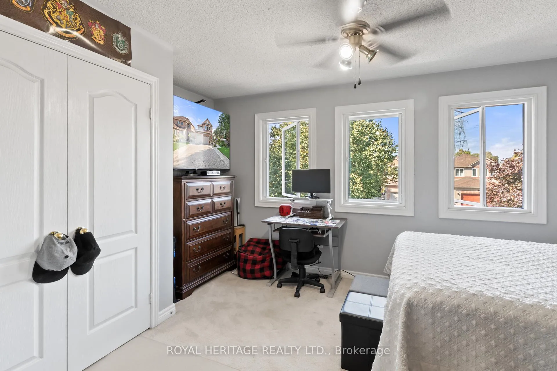 Photo 34 of 1101 Gossamer Drive, Pickering, Liverpool — HOMEH