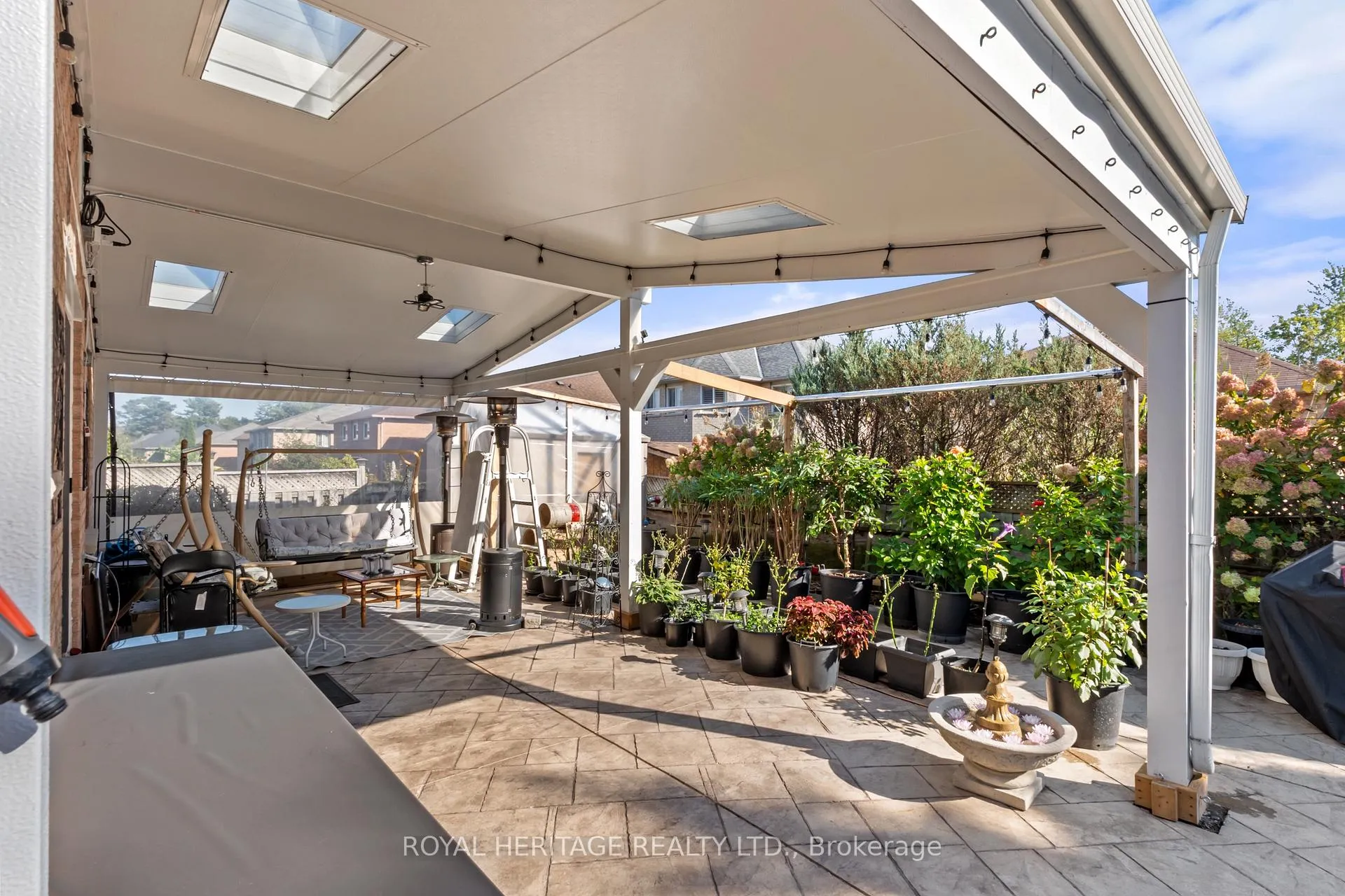Photo 42 of 1101 Gossamer Drive, Pickering, Liverpool — HOMEH