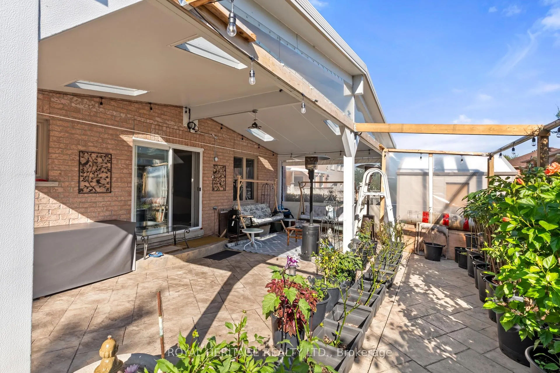 Photo 43 of 1101 Gossamer Drive, Pickering, Liverpool — HOMEH