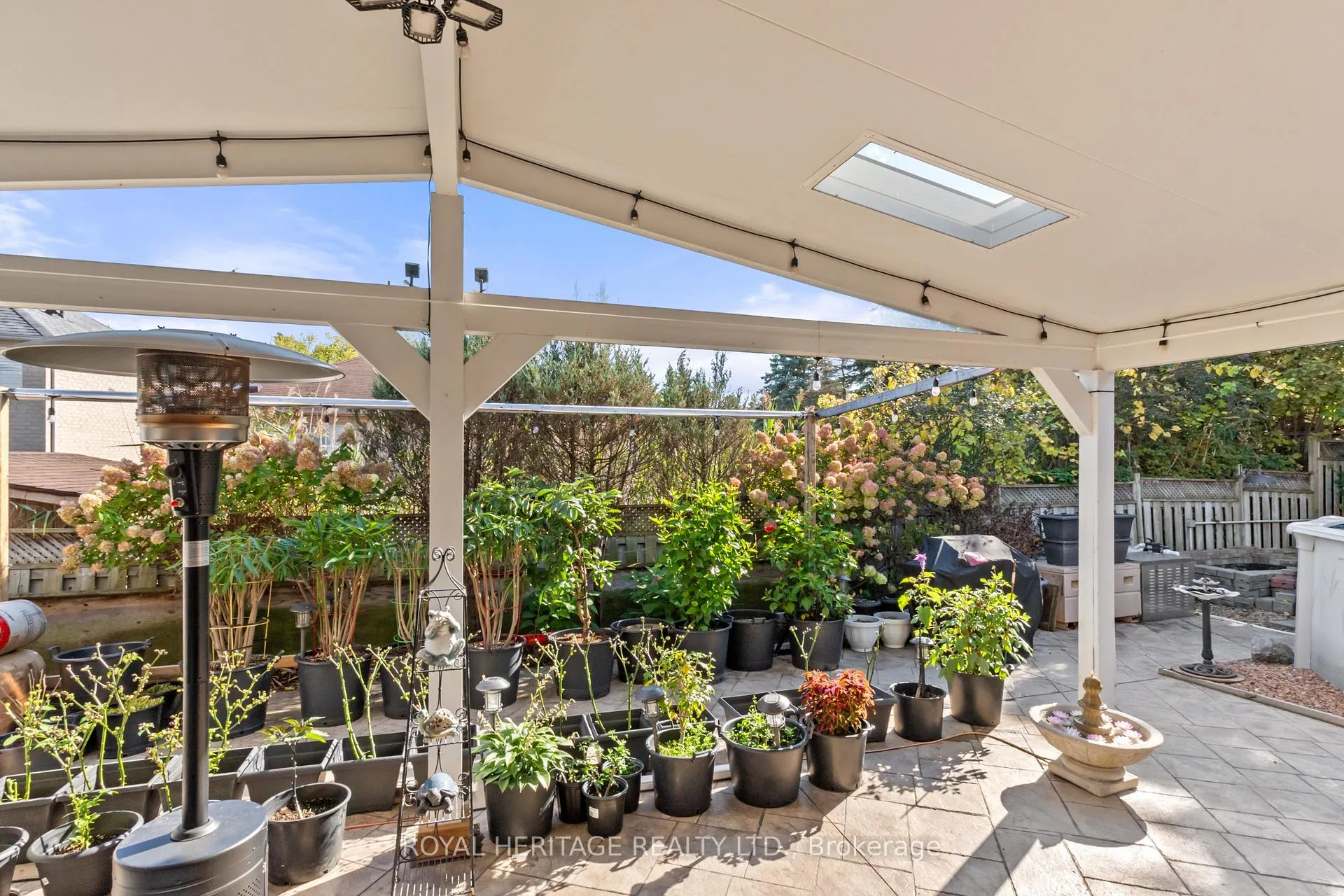 Photo 45 of 1101 Gossamer Drive, Pickering, Liverpool — HOMEH
