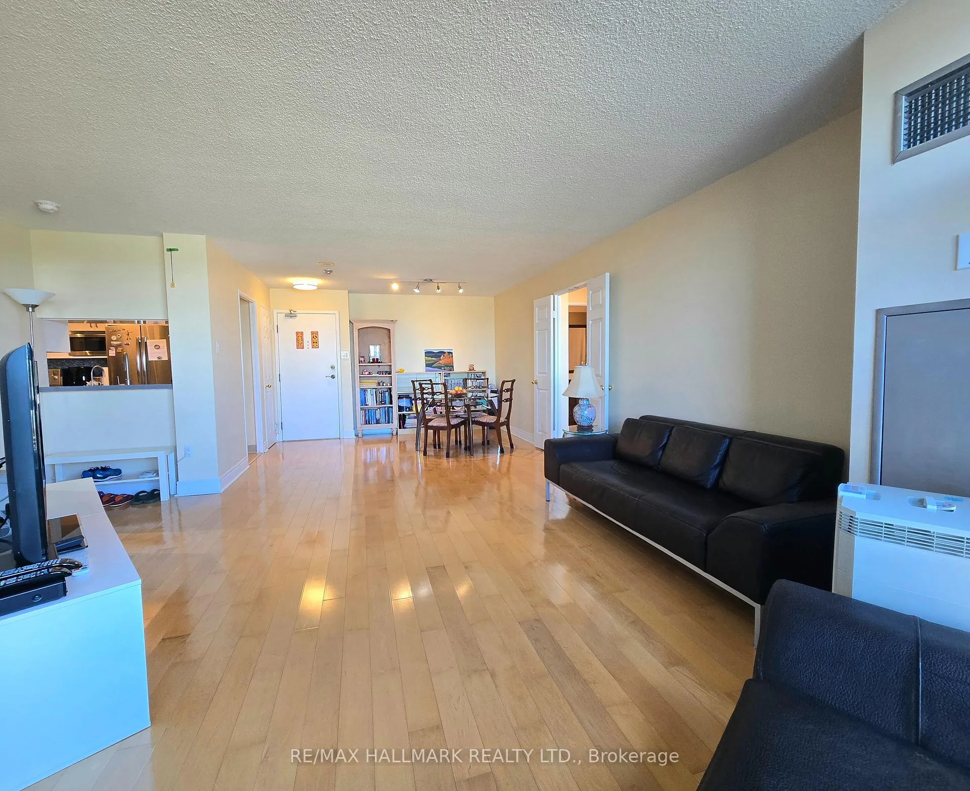 Photo 8 of Unit 926, 7825 Bayview Avenue, Markham, Aileen-Willowbrook — HOMEH