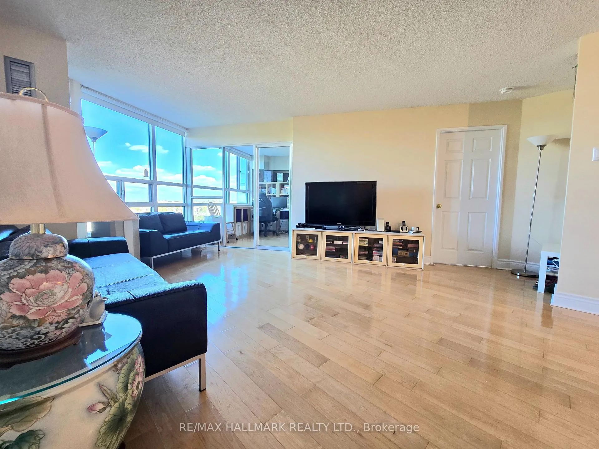 Photo 10 of Unit 926, 7825 Bayview Avenue, Markham, Aileen-Willowbrook — HOMEH