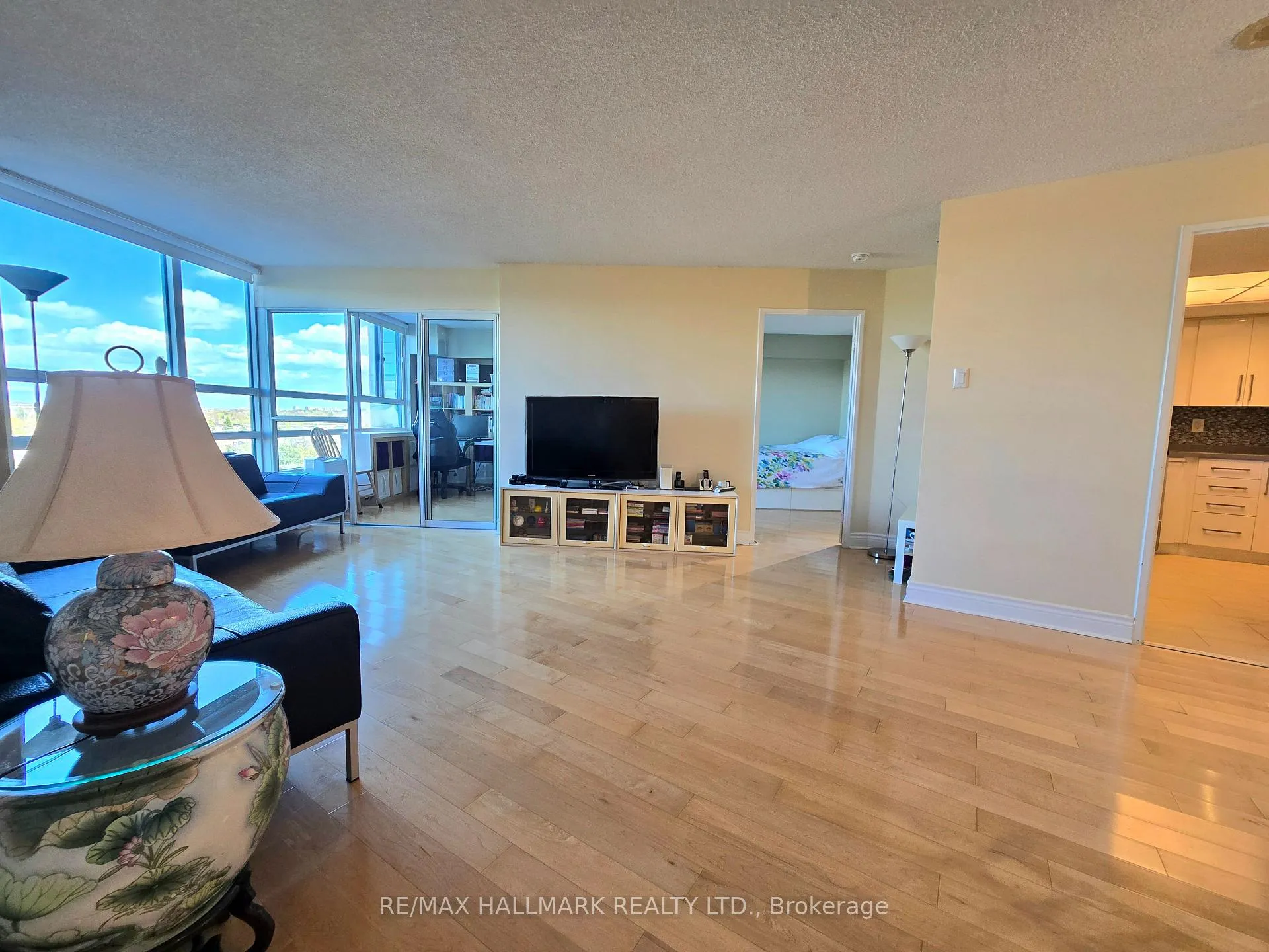 Photo 11 of Unit 926, 7825 Bayview Avenue, Markham, Aileen-Willowbrook — HOMEH