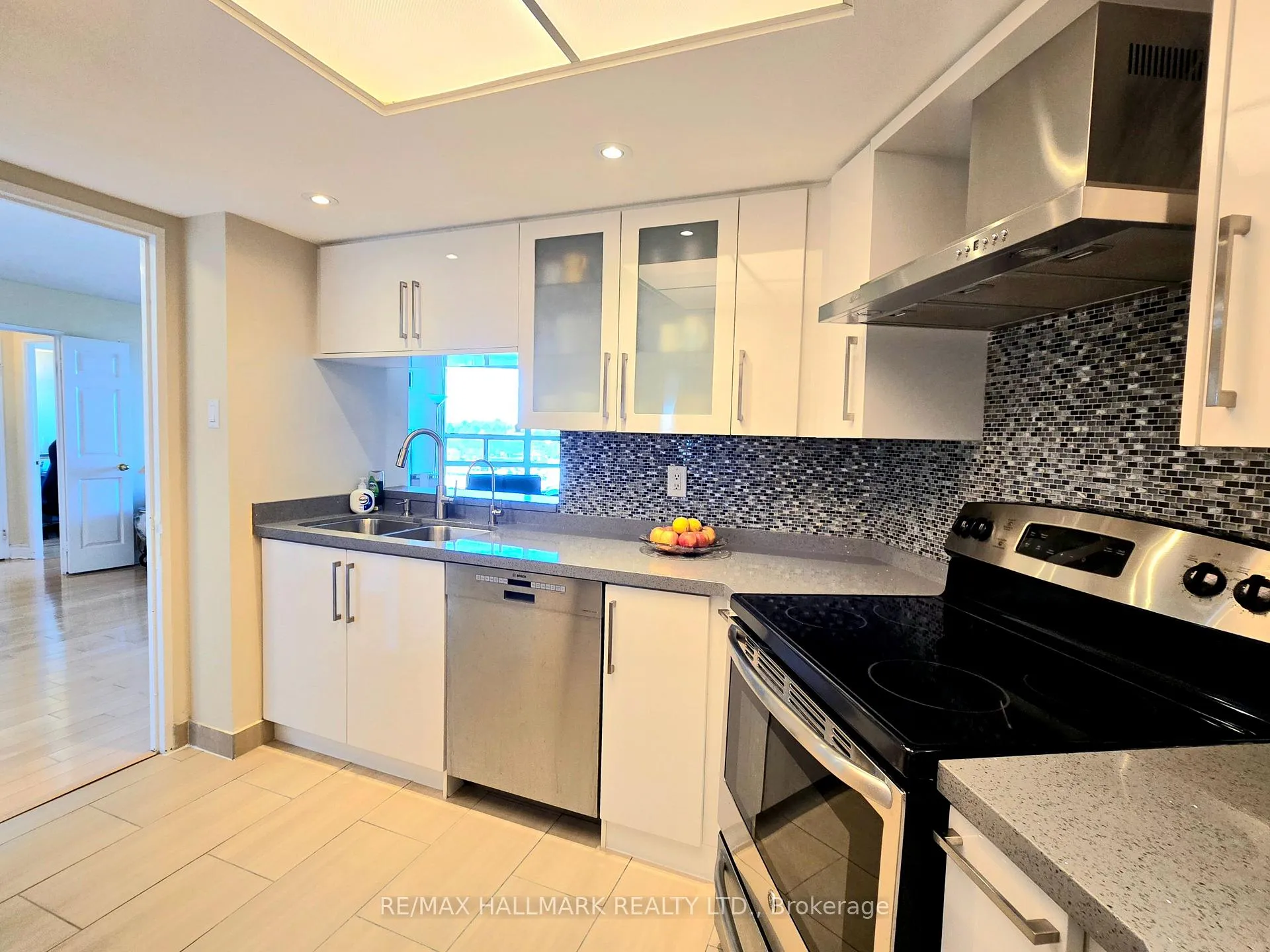 Photo 26 of Unit 926, 7825 Bayview Avenue, Markham, Aileen-Willowbrook — HOMEH