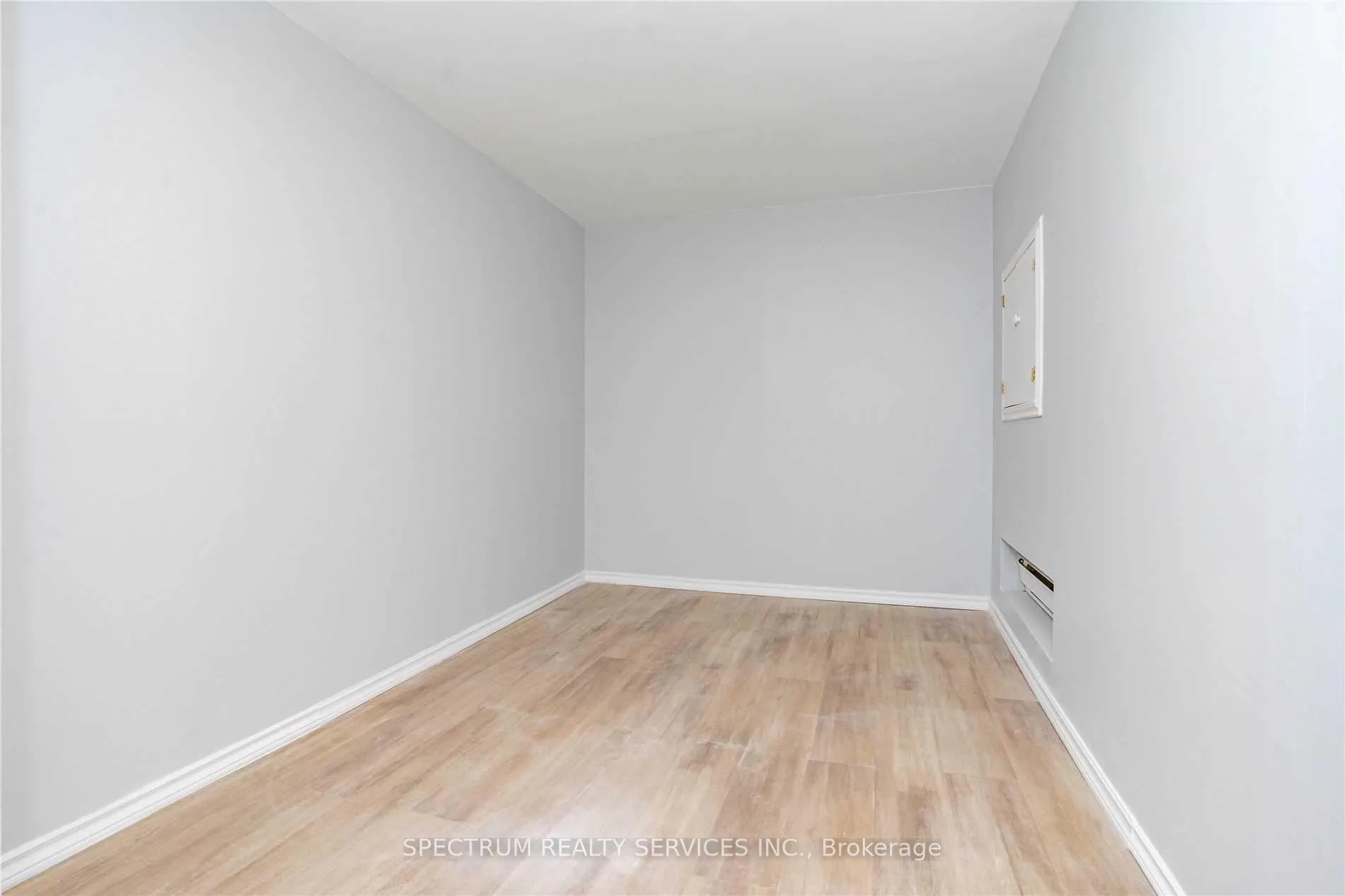 Photo 3 of Unit 68, 197 Milestone Drive, Aurora, Aurora Village — HOMEH