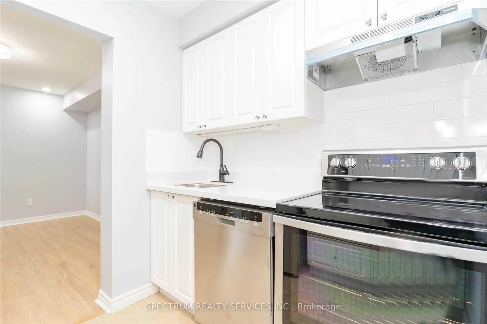 Photo 10 of Unit 68, 197 Milestone Drive, Aurora, Aurora Village — HOMEH