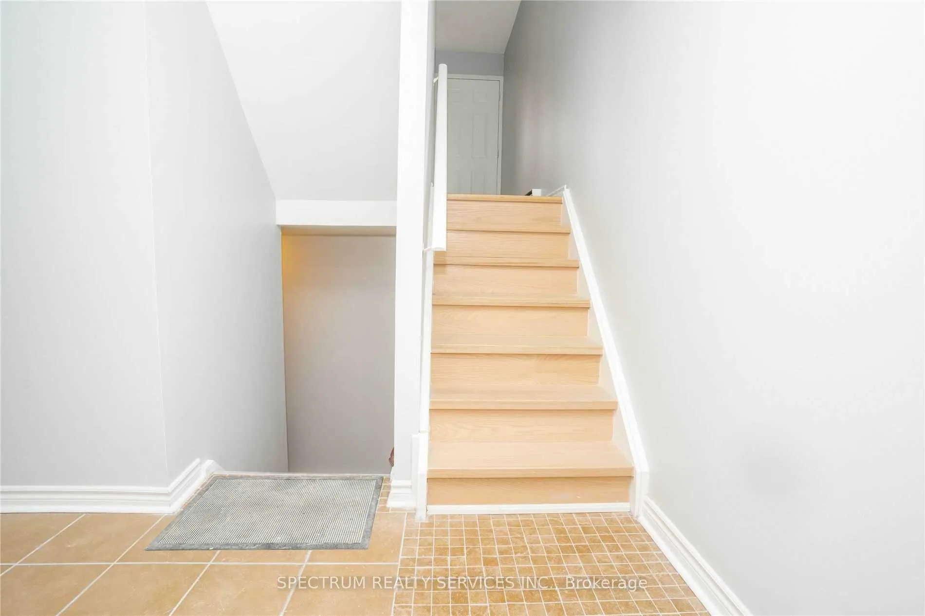 Photo 19 of Unit 68, 197 Milestone Drive, Aurora, Aurora Village — HOMEH