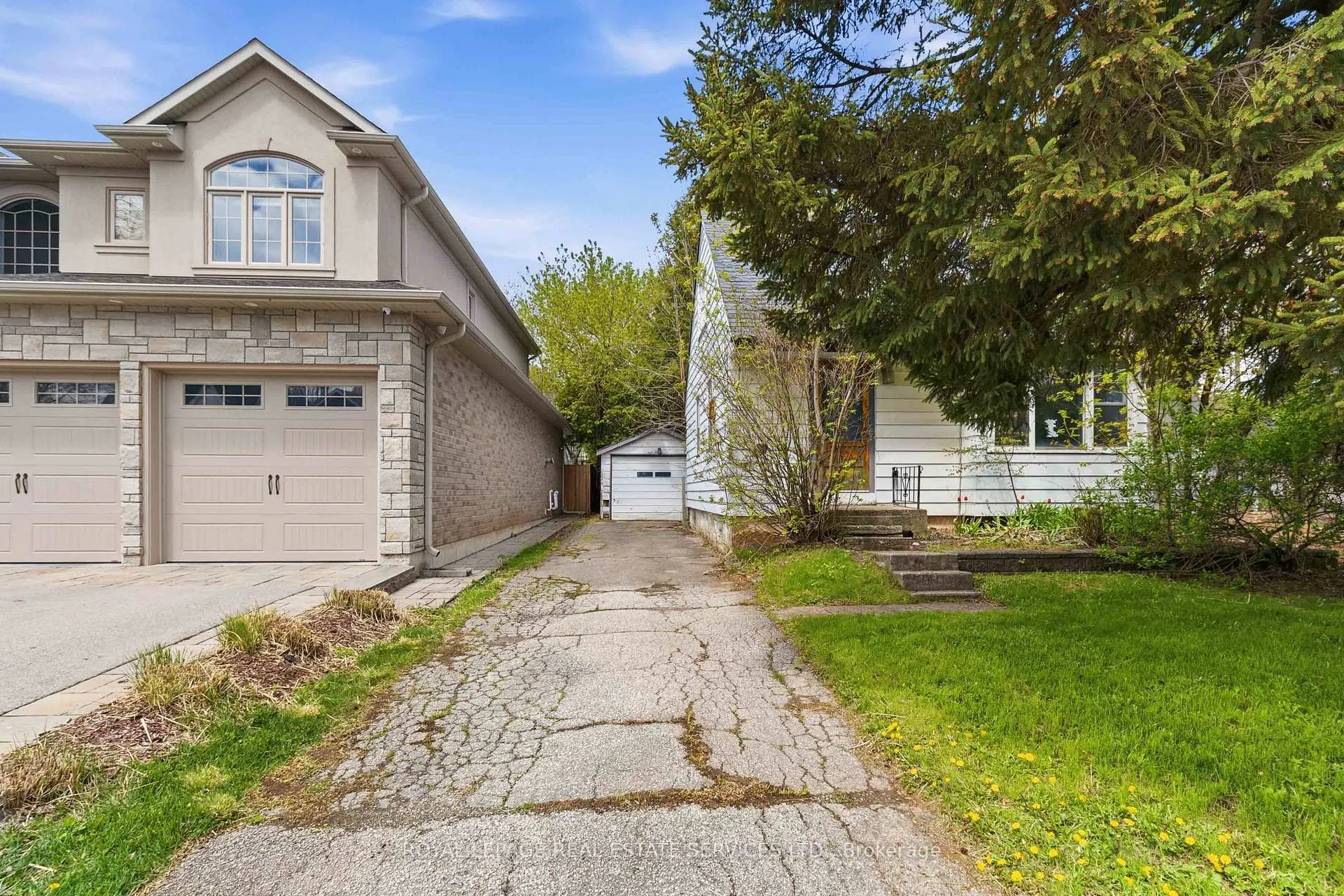 Photo 6 of 218 Jennings Crescent, Oakville, Bronte — HOMEH