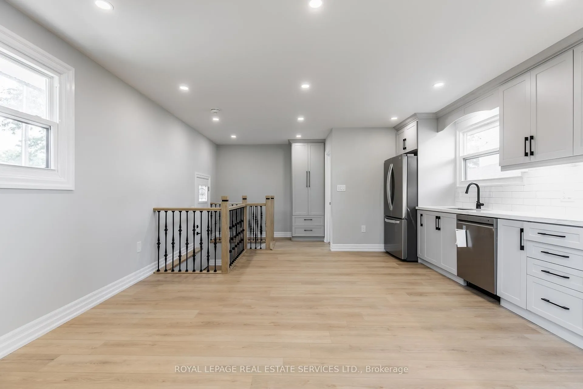 Photo 11 of Unit C, 2 Thorndale Avenue, St. Catharines, Haig — HOMEH