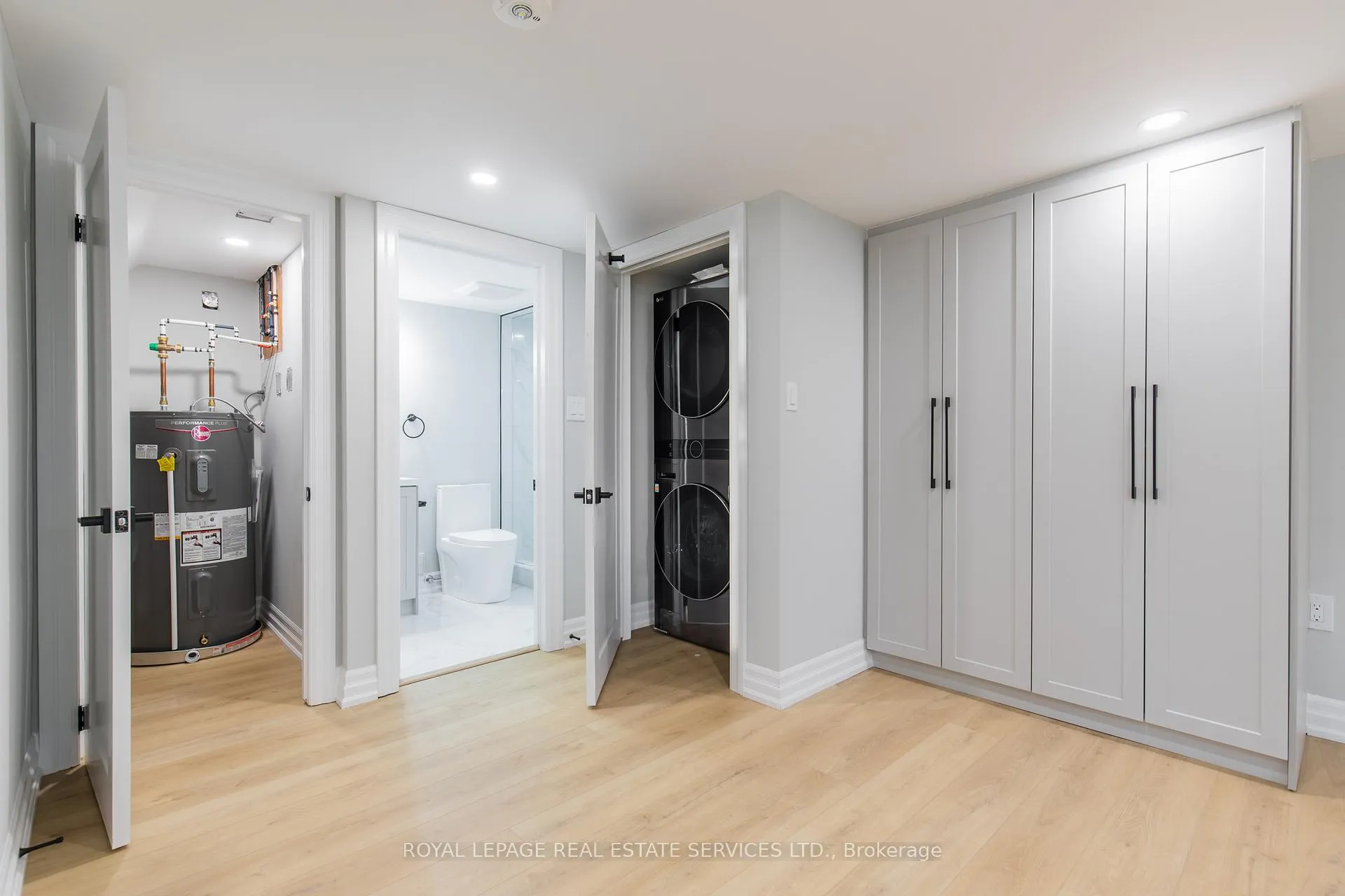 Photo 18 of Unit C, 2 Thorndale Avenue, St. Catharines, Haig — HOMEH