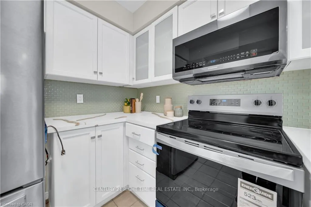 Photo 11 of 540 Mariner Drive, Waterloo — HOMEH
