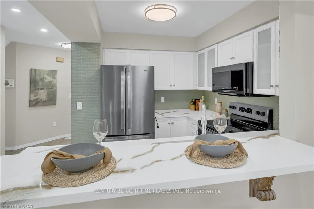 Photo 13 of 540 Mariner Drive, Waterloo — HOMEH