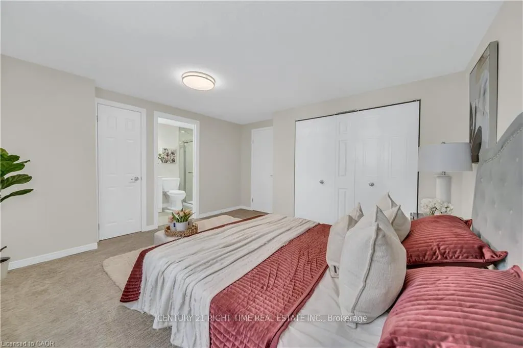 Photo 21 of 540 Mariner Drive, Waterloo — HOMEH