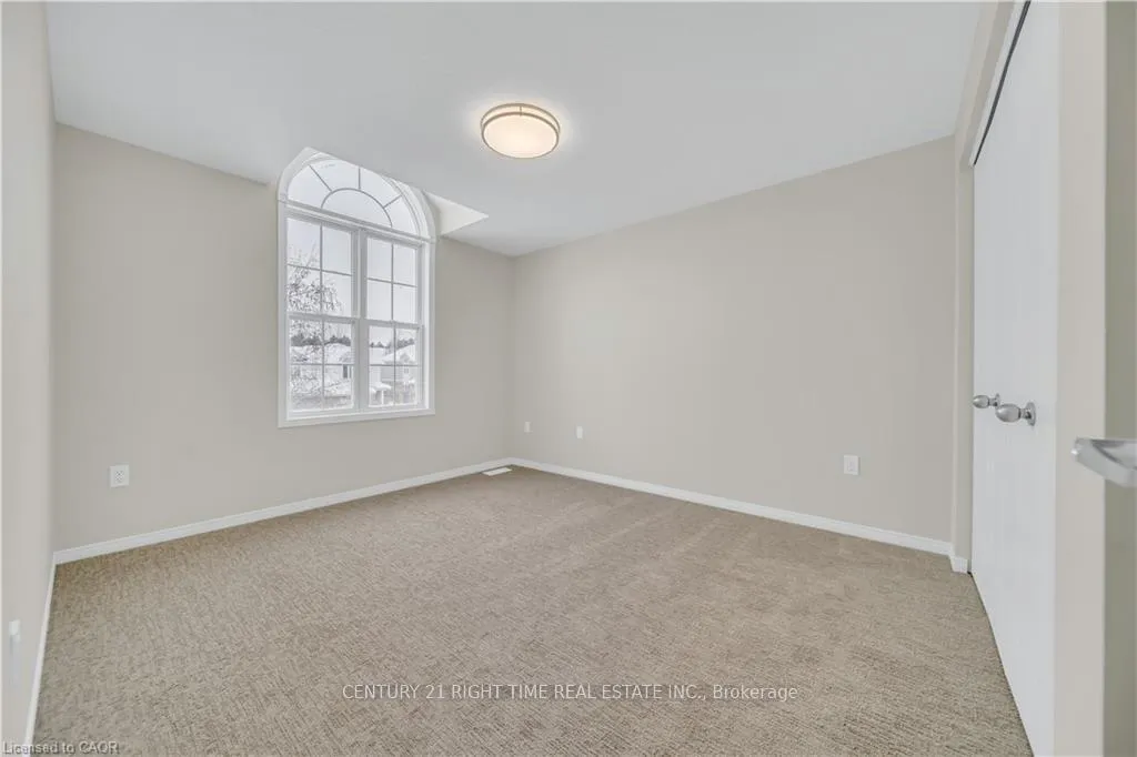 Photo 23 of 540 Mariner Drive, Waterloo — HOMEH