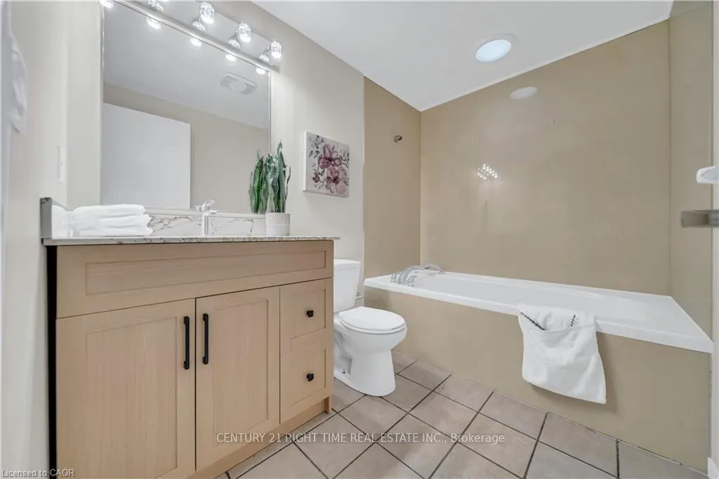 Photo 27 of 540 Mariner Drive, Waterloo — HOMEH