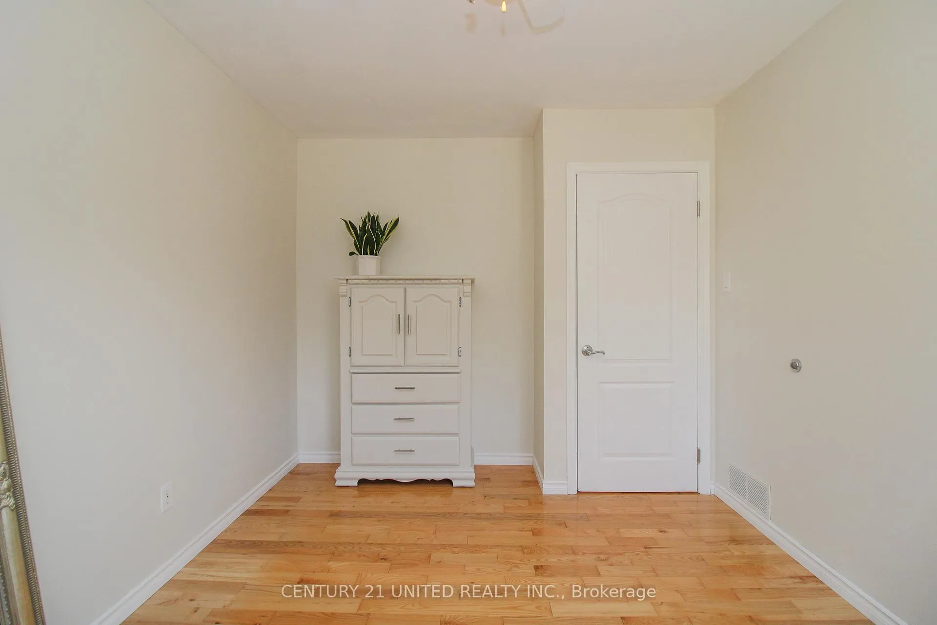 Photo 42 of 1348 Hetherington Drive, Peterborough, Northcrest Ward 5 — HOMEH