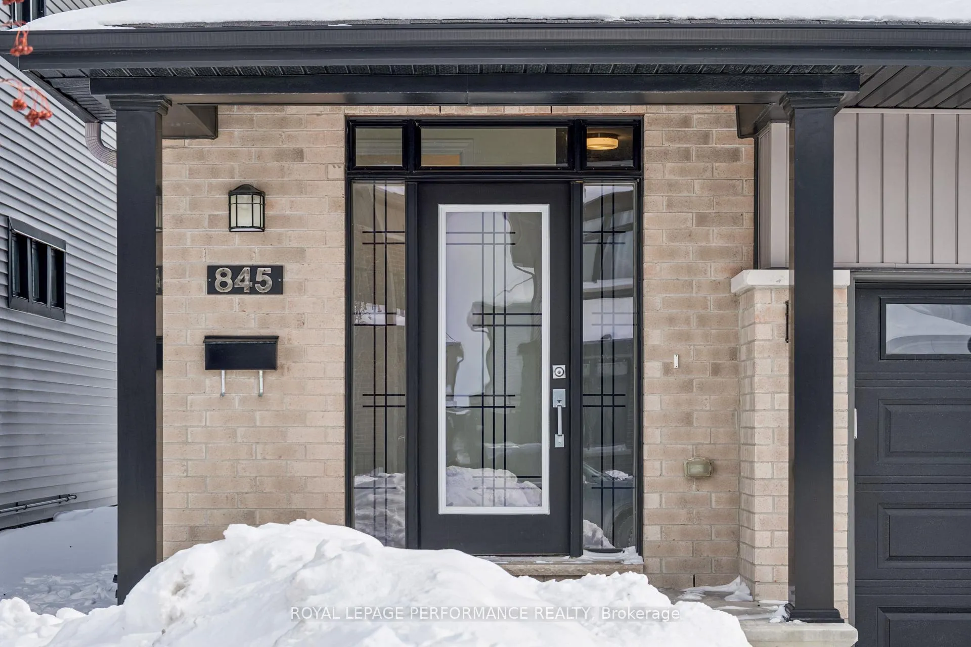 Photo 3 of 845 Snap Hook Crescent, Ottawa, Barrhaven - Half Moon Bay — HOMEH