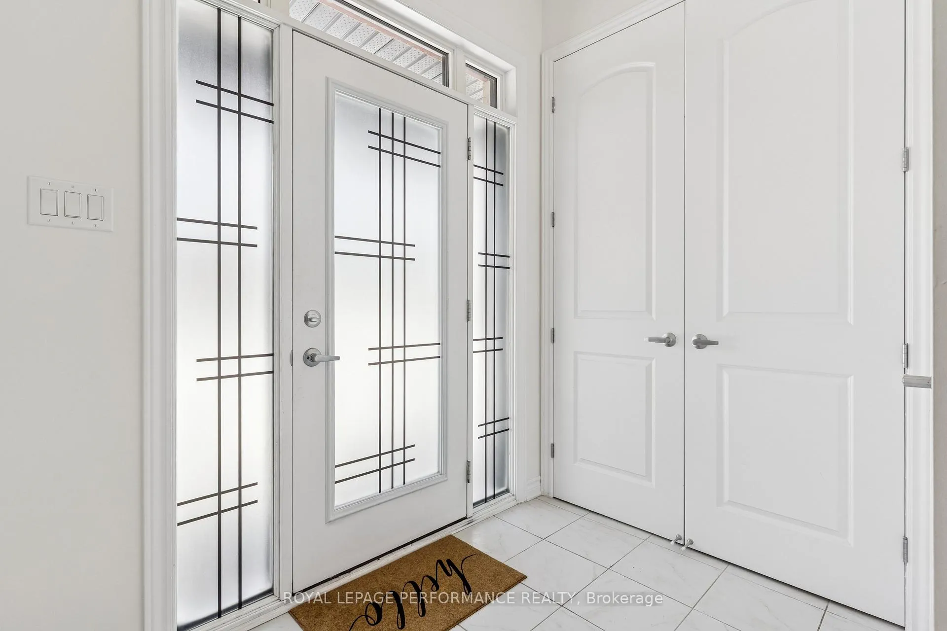 Photo 4 of 845 Snap Hook Crescent, Ottawa, Barrhaven - Half Moon Bay — HOMEH