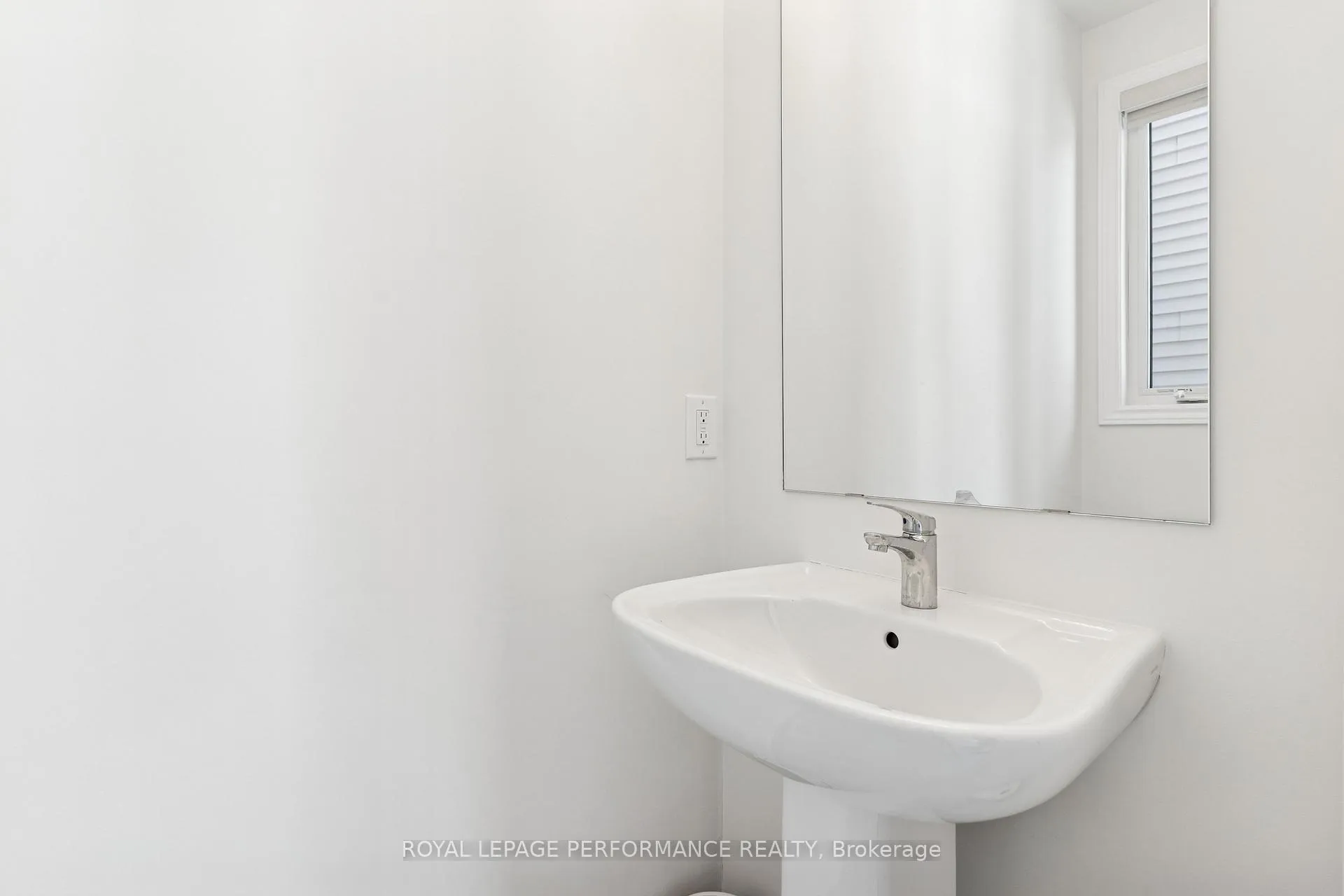 Photo 6 of 845 Snap Hook Crescent, Ottawa, Barrhaven - Half Moon Bay — HOMEH
