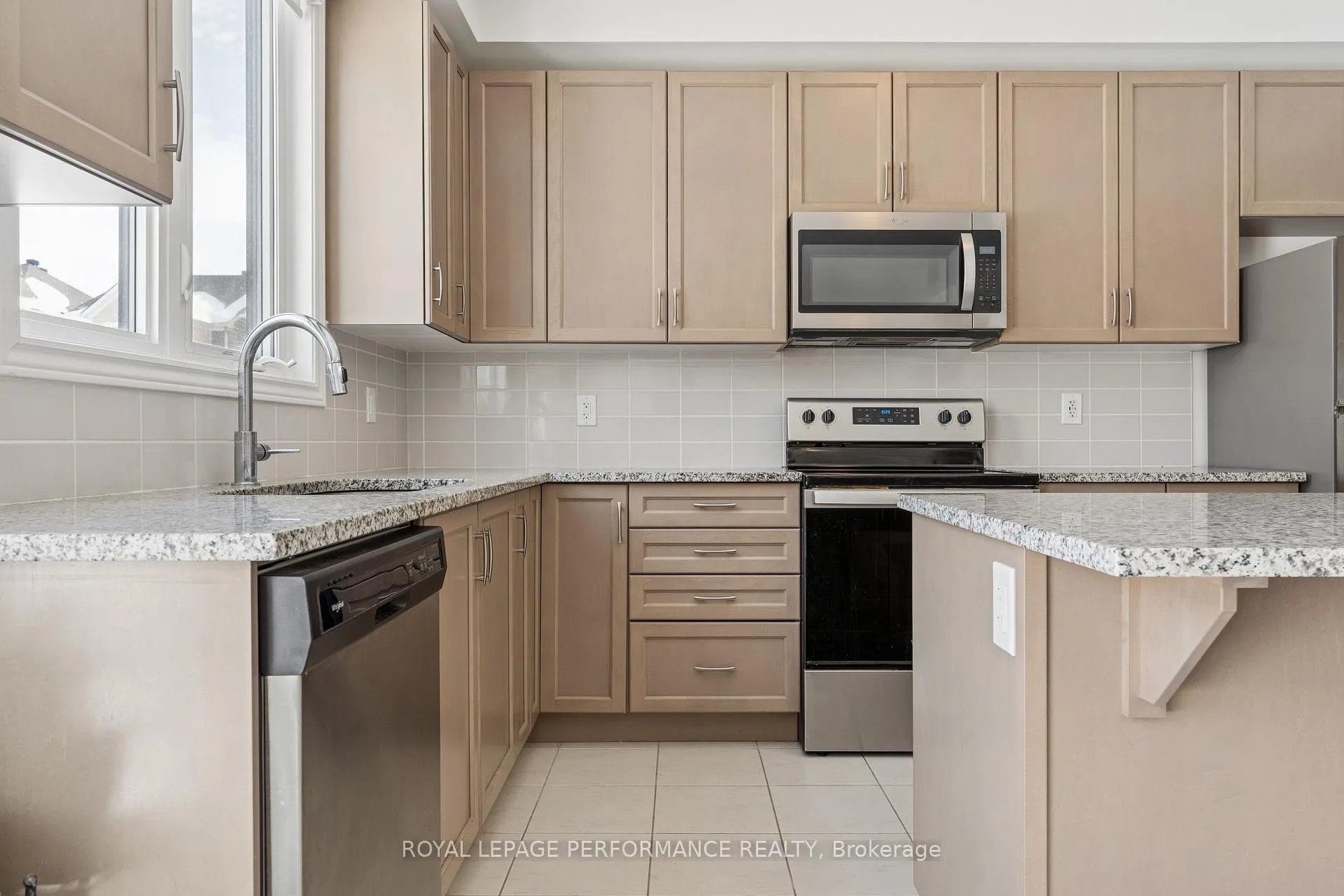 Photo 20 of 845 Snap Hook Crescent, Ottawa, Barrhaven - Half Moon Bay — HOMEH