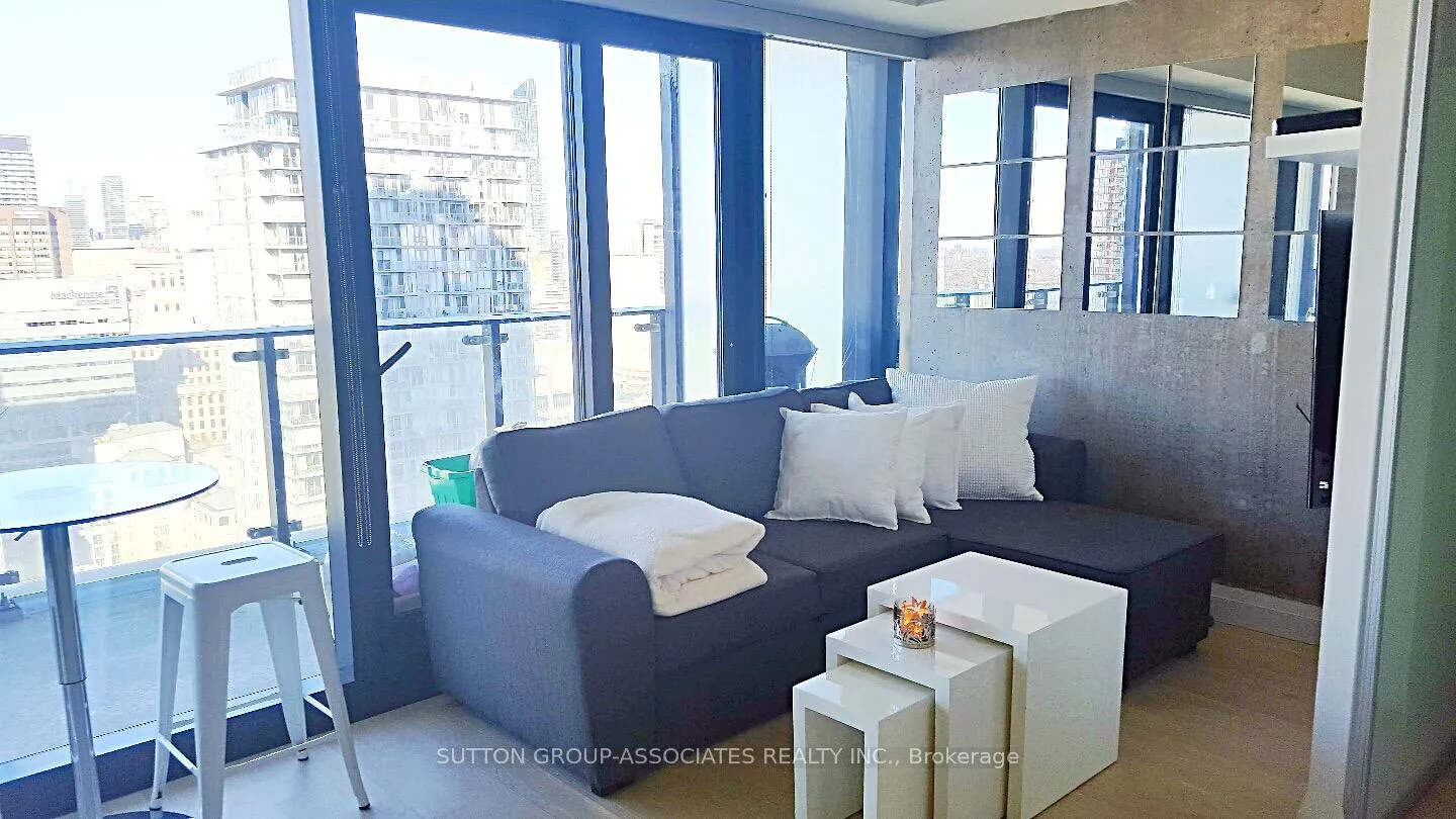 Photo 4 of Unit 2802, 224 King Street W, Toronto, Waterfront Communities — HOMEH