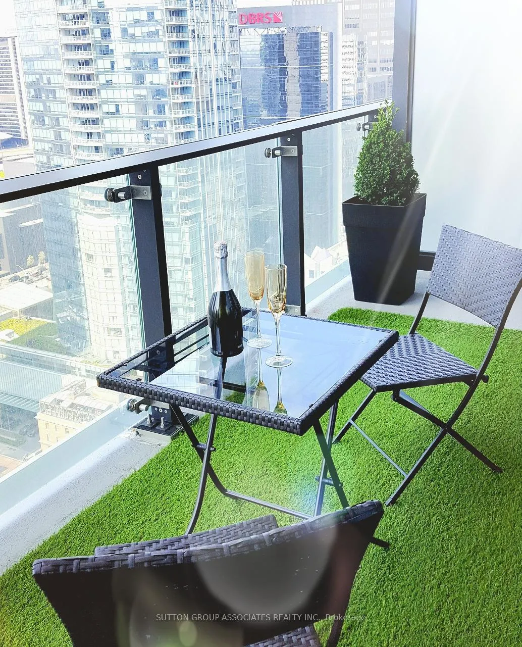 Photo 9 of Unit 2802, 224 King Street W, Toronto, Waterfront Communities — HOMEH