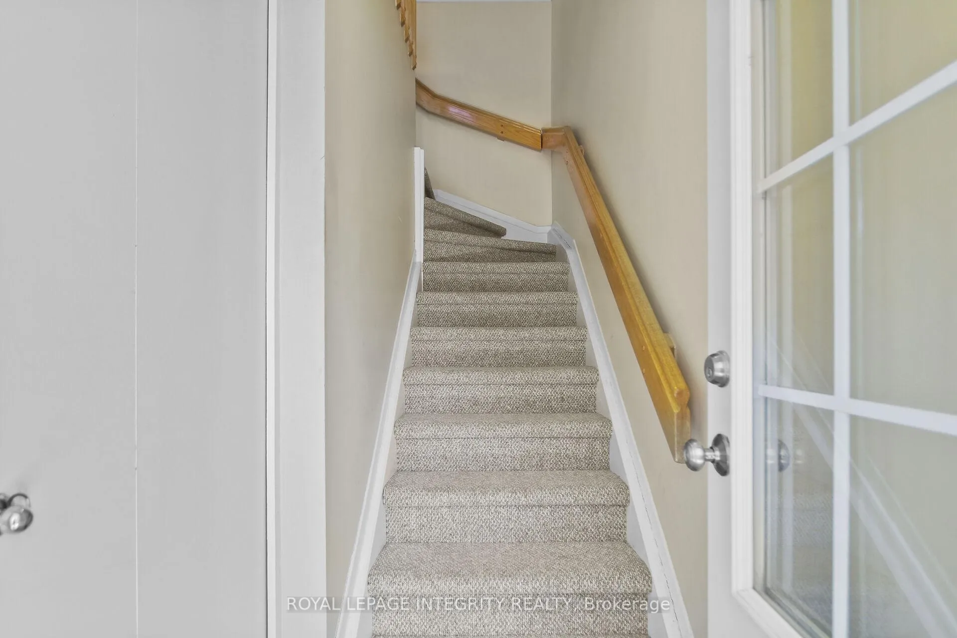 Photo 7 of Unit 10, 3 Stonebank Crescent, Ottawa, Westcliffe Estates — HOMEH