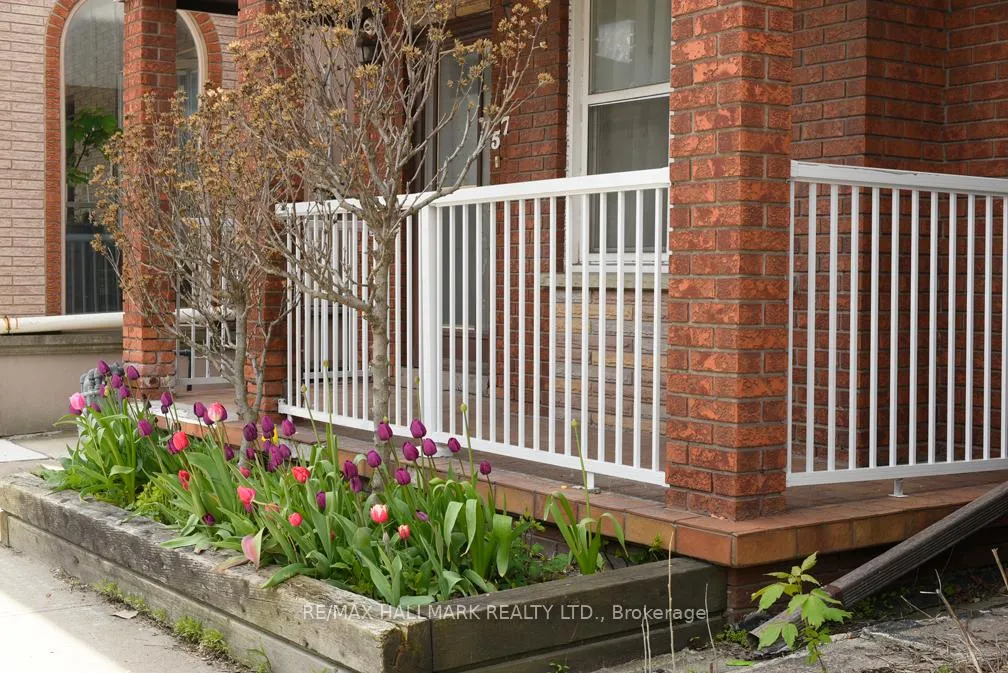 Photo 6 of Unit 2 Upper, 576 Ossington Avenue S, Toronto, Palmerston-Little Italy — HOMEH