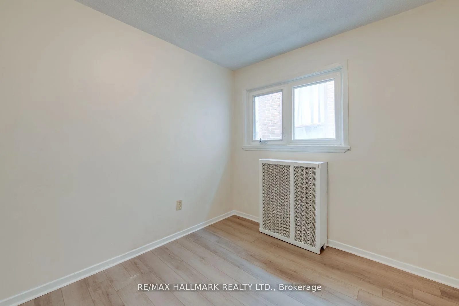 Photo 23 of Unit 2 Upper, 576 Ossington Avenue S, Toronto, Palmerston-Little Italy — HOMEH