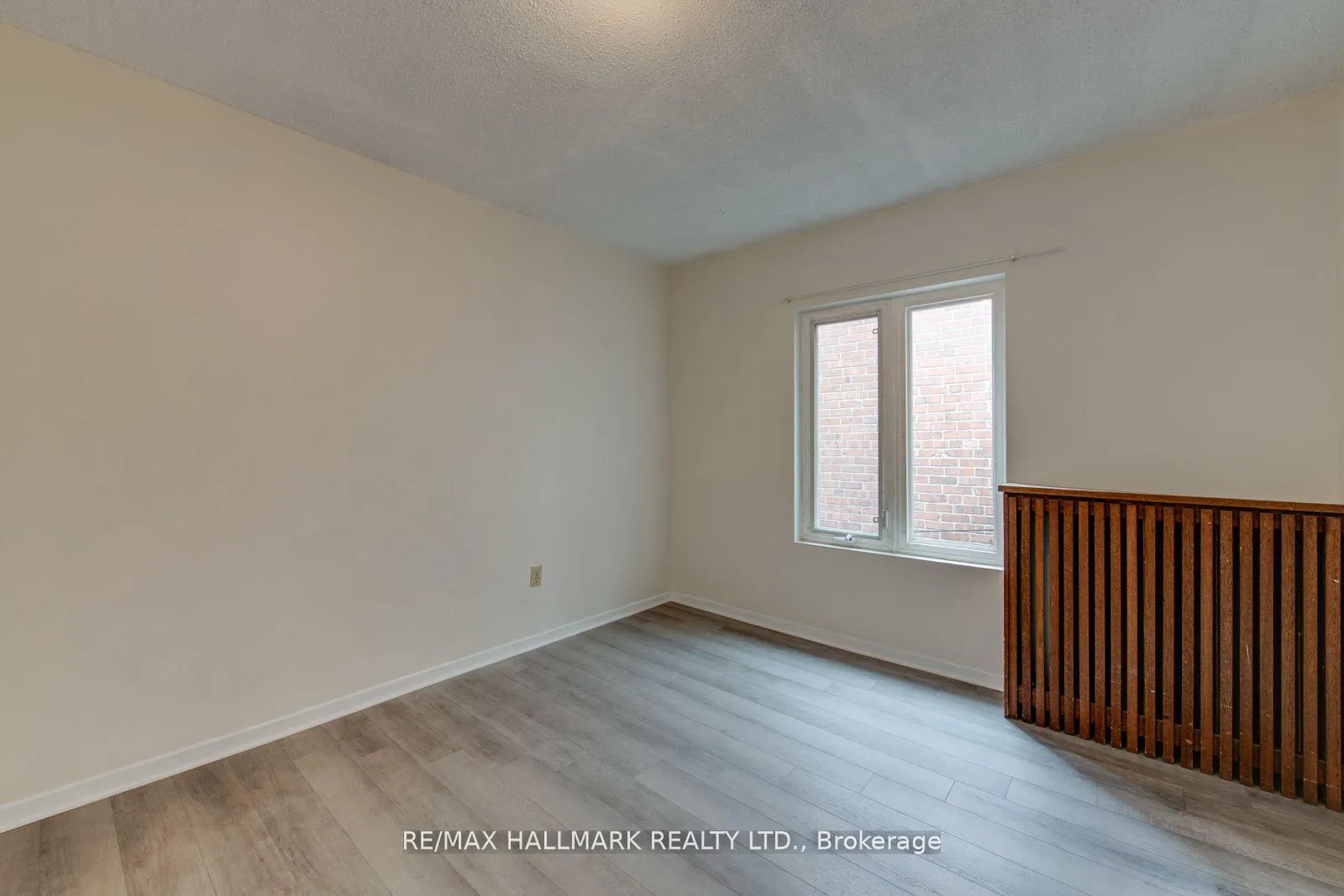 Photo 29 of Unit 2 Upper, 576 Ossington Avenue S, Toronto, Palmerston-Little Italy — HOMEH