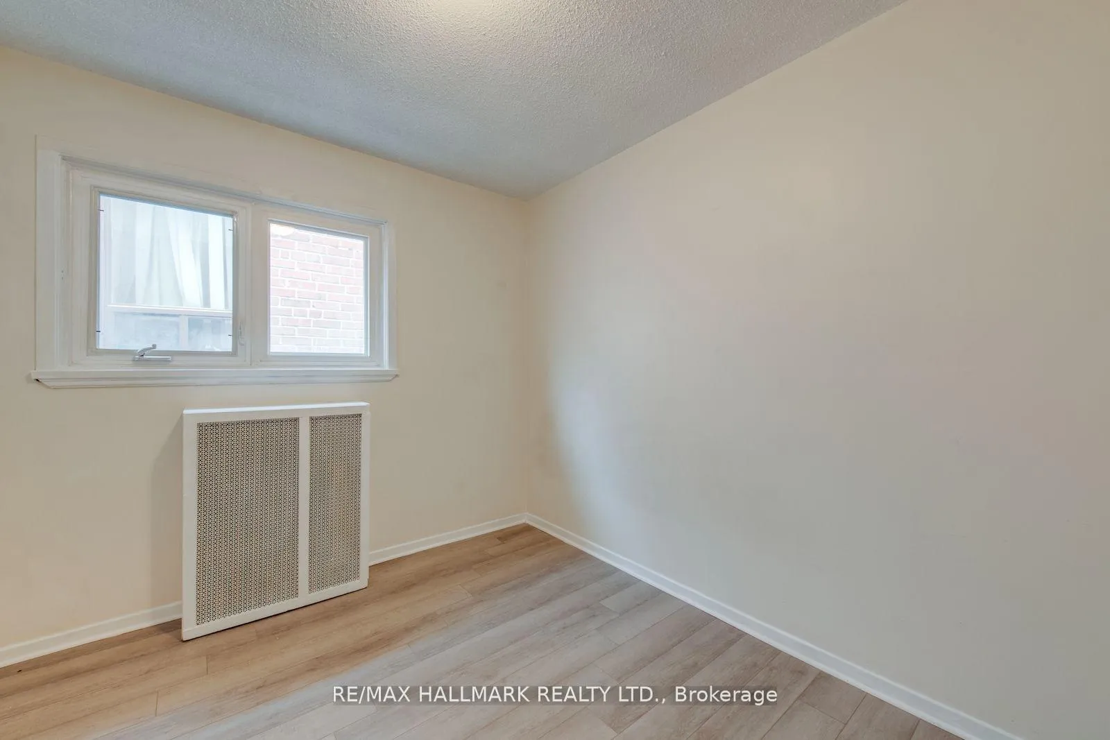 Photo 53 of Unit 2 Upper, 576 Ossington Avenue S, Toronto, Palmerston-Little Italy — HOMEH