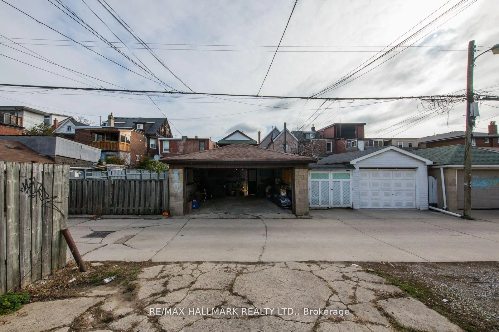 Photo 7 of Unit 2 Upper, 576 Ossington Avenue S, Toronto, Palmerston-Little Italy — HOMEH